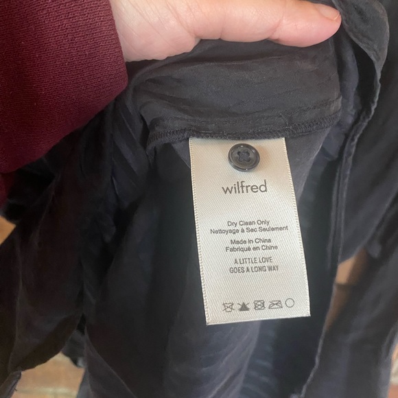 ARITZIA WILFRED zelie long sleeve button front silk blend blouse grey size large - Picture 9 of 9